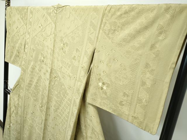 平和屋着物●極上 訪問着 色無地 木蘭色 総刺繍 中国三大刺繍 スワトウ相良刺繍 正倉院花唐草文 逸品 CZAA5225s6