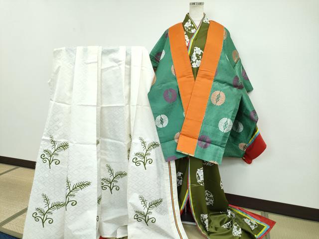 平和屋本店●極上 十二単セット 唐衣・表着・裳 和装 婚礼 結婚式 神社挙式 唐織 舞蝶丸文 逸品 CZAA5248s6