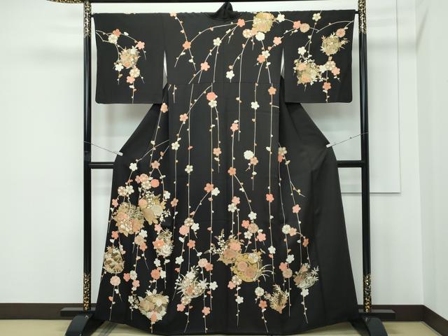 平和屋着物●極上 訪問着 駒刺繍 枝垂れ梅草花文 黒地 金彩 逸品 CZAA5357s6