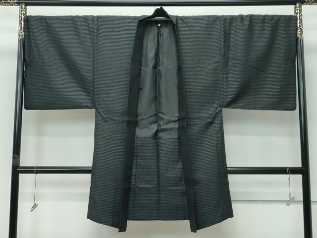 平和屋着物∞極上 男性 長羽織 紬地 和達人 横段文 黒地 逸品 CZAA5470s6