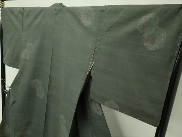 平和屋本店●極上 本場結城紬 重要無形文化財 160亀甲 飛び亀甲柄 雪輪草花文 藍媚茶色地 逸品 CZAA5762s6