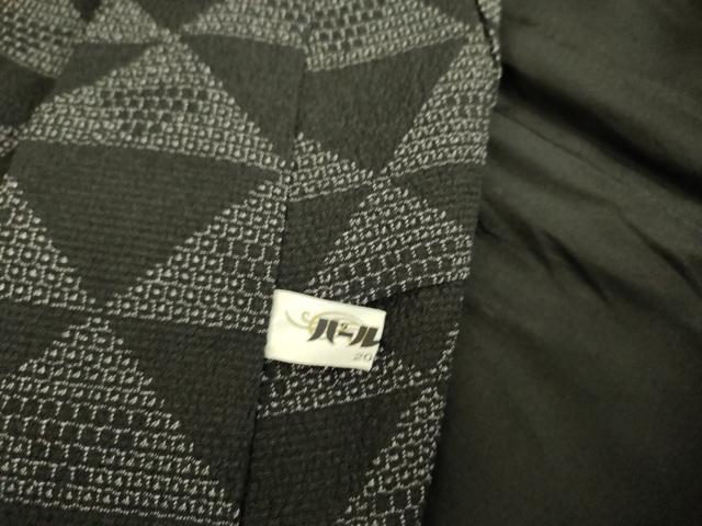 平和屋着物▽極上 男性 本塩沢 単衣 鱗文 黒地 南雲謹製 証紙・保証書付き 正絹 逸品 DAAS0211az