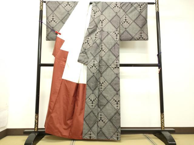 平和屋着物●本場大島紬 7マルキ 150亀甲 花菱文 正絹 逸品 DAAS2349tw