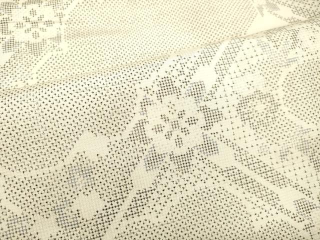 平和屋着物●本場大島紬 白大島 9マルキ 雲取り天井花文 正絹 逸品 DAAS2362tw