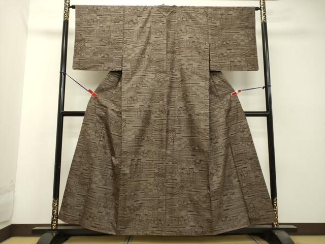平和屋着物●結城紬 9マルキ 霞草花文 ますいわ屋扱い 正絹 逸品 DAAS2513tw