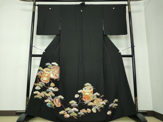 平和屋着物●創業460年・千總 黒留袖 駒刺繍 貝桶花文 金彩 正絹 逸品 DAAS3808ps