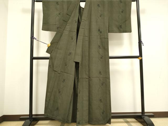 平和屋着物▽本場塩沢紬 単衣 110亀甲 草花間道 証紙付き 正絹 逸品 DAAT4435du
