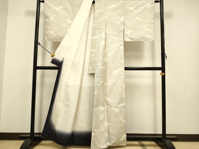 平和屋着物●本場大島紬 白大島 雲重ね文 正絹 逸品 DAAV3214du