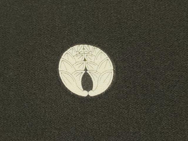 平和屋着物●創業460年・千總 黒留袖 駒刺繍 枝松文 金彩 正絹 逸品 DAAV3221du