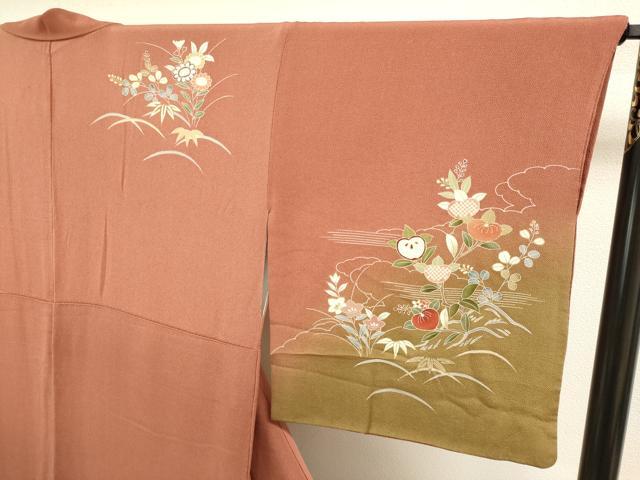 平和屋着物●創業460年・千總 訪問着 駒刺繍 草花文 枝椿 橘 暈し染め 金彩 鬼しぼ縮緬 西武百貨店扱い 正絹 逸品 DAAV3294du