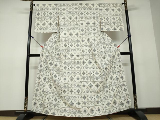 平和屋着物●上質な紬 幾何学文様 正絹 逸品 DAAV4989ud