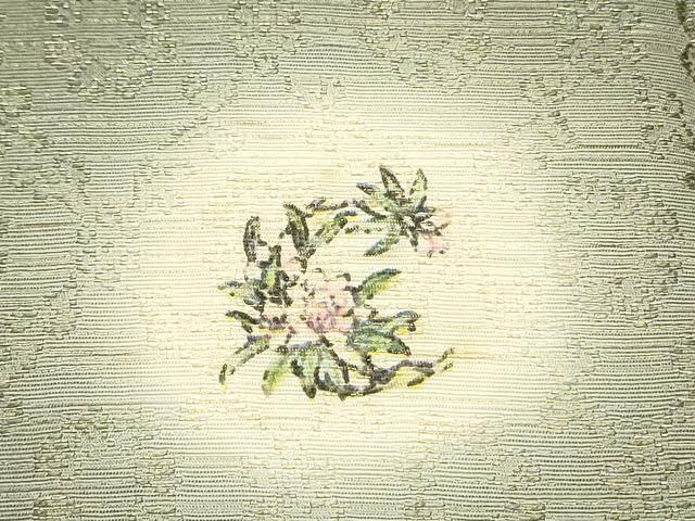 平和屋着物●全通柄袋帯 花菱文 ワンポイント 草花文 金通し地 正絹 逸品 DAAV9224ob