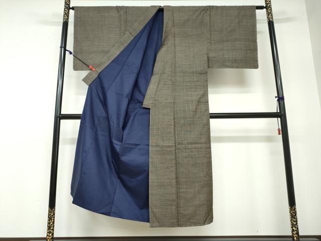 平和屋着物●男性 男柄の最高峰 西郷柄 西郷絣 本場大島紬 抽象文様 正絹 逸品 未使用 DAAW5395ud