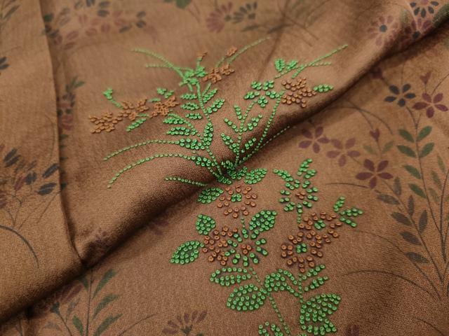 平和屋着物●中国三大刺繍 相良刺繍 訪問着 草花文 カラー胴裏:濃藍色 正絹 逸品 DAAW5505ud