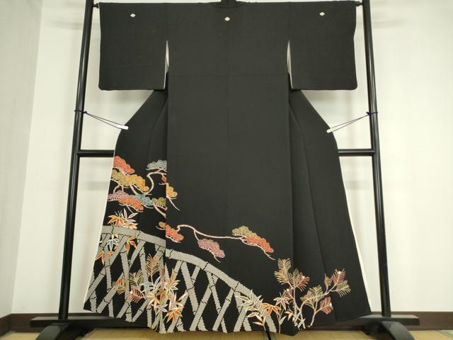 平和屋着物●豪華黒留袖 駒刺繍 籬松文 金糸 正絹 逸品 DAAX3780az