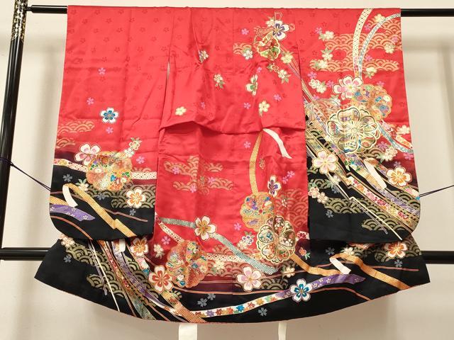 平和屋着物[]七五三 女の子 7歳 祝着 四つ身 駒刺繍 花蝶文 暈し染め