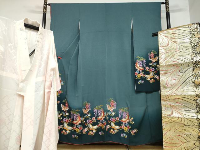 平和屋着物●豪華振袖・長襦袢(無双仕立て)・袋帯セット 総刺繍 駒刺繍 花蝶文 暈し染め 金糸 正絹 逸品 DAAY5564ud
