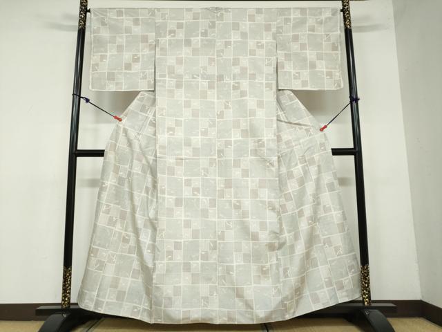 平和屋着物●本場大島紬 白大島 120亀甲 格子枝葉文 正絹 逸品 DAAY5593ud