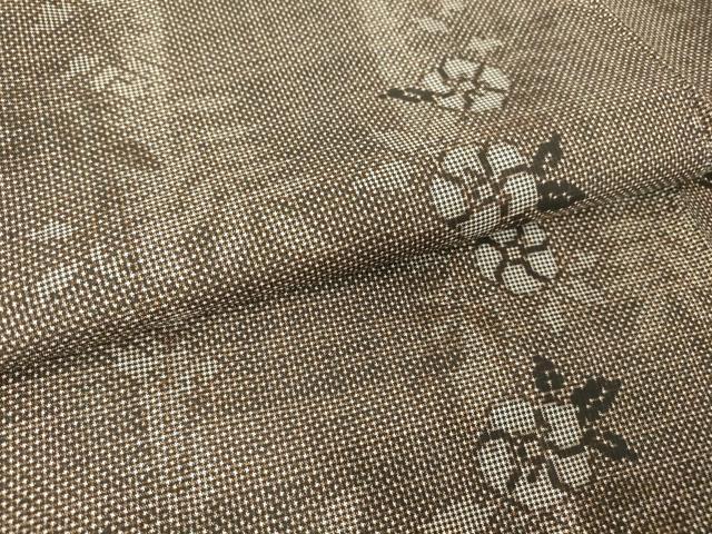 平和屋着物●本場大島紬 7マルキ 舞花文 正絹 逸品 DAAY9224az