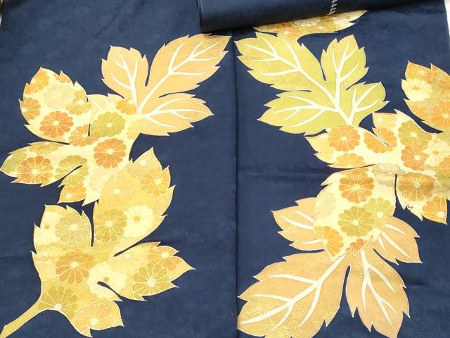 未着用　付け下げ　鉄線花　テッセン　金彩　市松　黒地　着物　092a d 未着用 付け下げ 鉄線花 テッセン 金彩 市松 黒地 着物 092a d 未着用