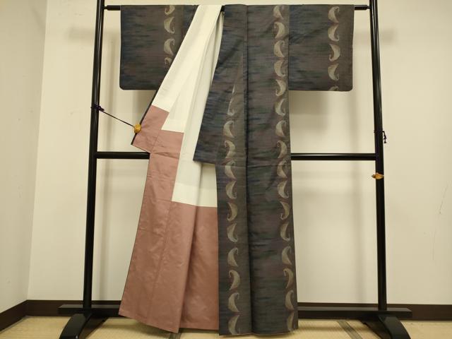 平和屋着物●本場大島紬 9マルキ 孔雀間道 正絹 逸品 DAAZ5061du
