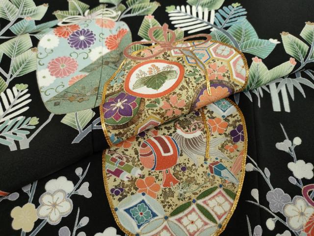 平和屋着物●豪華黒留袖 作家物 駒刺繍 陶器草花文 金彩 正絹 逸品 DAAZ7040ud