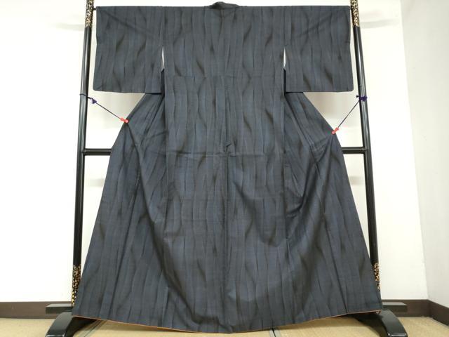 平和屋着物●本場大島紬 9マルキ 抽象文様 正絹 逸品 DAAZ7096ud