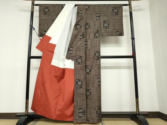 平和屋着物●本場大島紬 9マルキ 古代染色純泥染 色紙重ね草花文 藤村紬商事謹製 証紙付き 正絹 逸品 DAAZ7518ud
