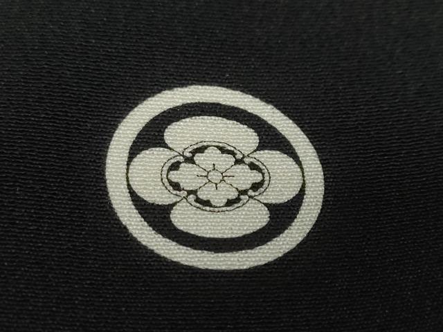平和屋着物●豪華黒留袖 駒刺繍 宝尽くし扇面草花文 金彩 正絹 逸品 DAAZ7562ud