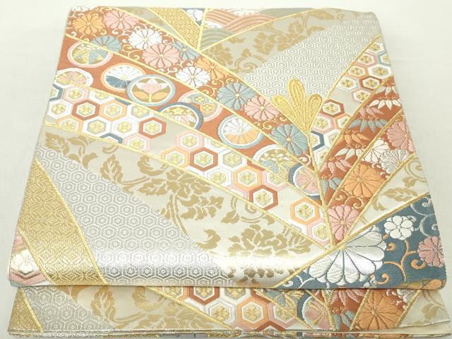 アイボリー 正絹(一部銀糸) 花唐草に丸文 古典文様 六通柄 袋帯 美品 袋帯 秀品 丸文 草花 金銀糸 箔 灰色 六通 正絹 【中古】 - メルカリ