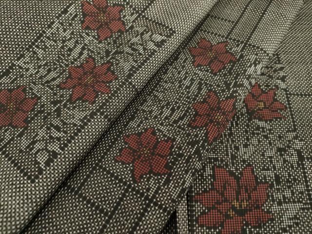 平和屋着物○本場大島紬 7マルキ 色紙重ね花文 鈴乃屋扱い 正絹 逸品