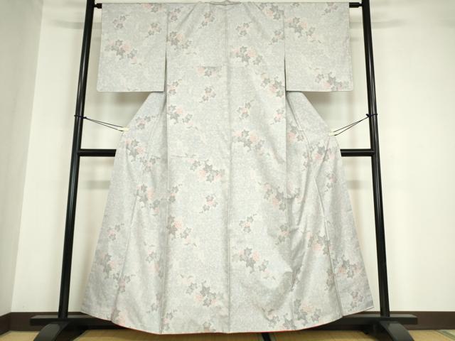 平和屋着物●本場大島紬 白大島 9マルキ 葡萄唐草文 正絹 逸品 DABA4562az