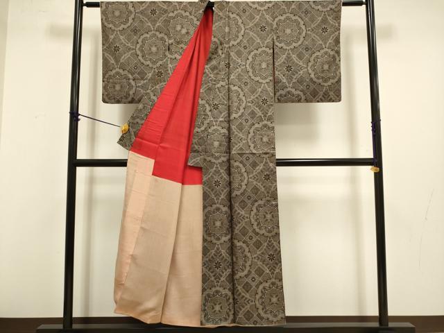 平和屋着物●本場大島紬 龍郷絣 正倉院花文 正絹 逸品 DABB9702du