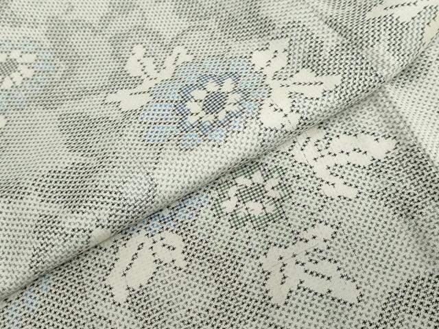 平和屋着物●本場大島紬 白大島 7マルキ 草花文 正絹 逸品 DABC2268ud