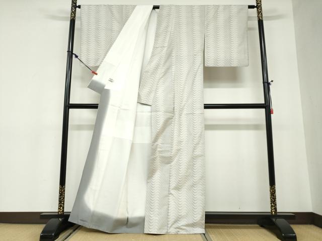 平和屋着物●本場大島紬 白大島 9マルキ 抽象文様 正絹 逸品 DABC2554ud