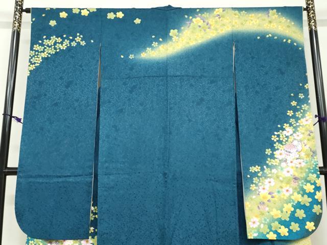 平和屋着物●豪華振袖 駒刺繍 手毬草花文 暈し染め 金彩 正絹 逸品 DABC2741ud