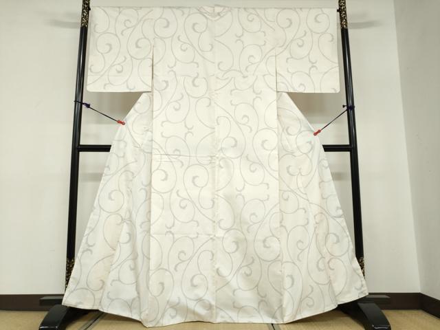 平和屋着物●本場大島紬 白大島 9マルキ 唐草文 正絹 逸品 DABC2802ud