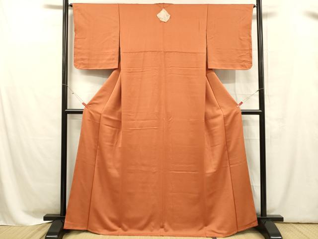 平和屋着物■上質な色無地 紗綾形地紋 樺色 正絹 逸品 未使用 DABC8629cm