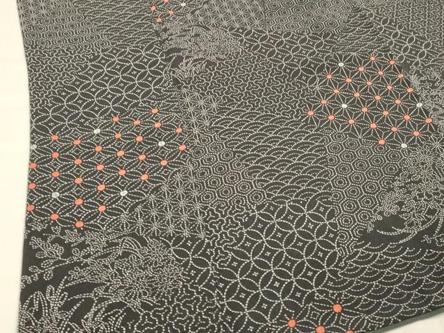 平和屋着物■上質な小紋 寄せ小紋柄 黒地 鬼しぼ縮緬 正絹 逸品 DABC8713cm