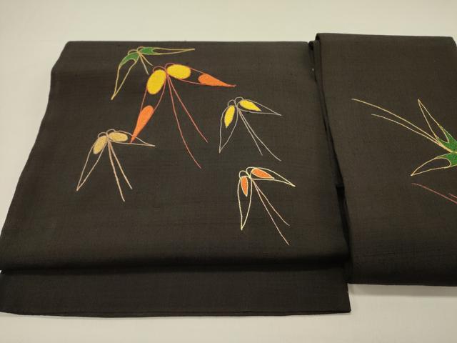 平和屋着物●中国三大刺繍 相良刺繍 総刺繍 つけ帯 紬地 舞蝶文 黒地 正絹 逸品 DABD0227op