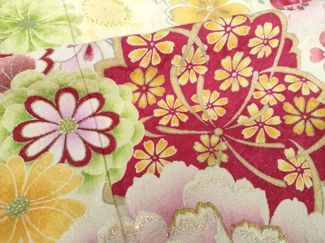 平和屋着物●豪華振袖 刺繍 舞蝶花文 暈し染め 金彩 銀通し地 正絹 逸品 DABD1201ps