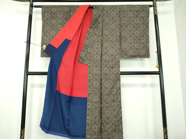 平和屋着物●本場大島紬 龍郷絣 花菱文 正絹 逸品 DABD1668ps