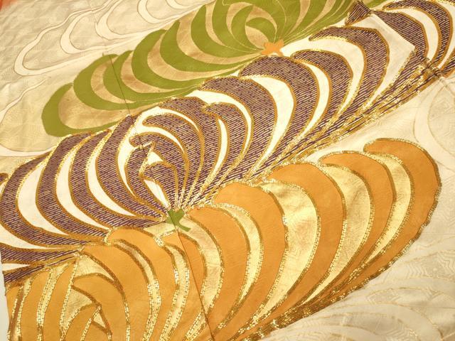 平和屋着物■豪華振袖 駒刺繍 菊 暈し染め 金彩 正絹 逸品 DABD6357du