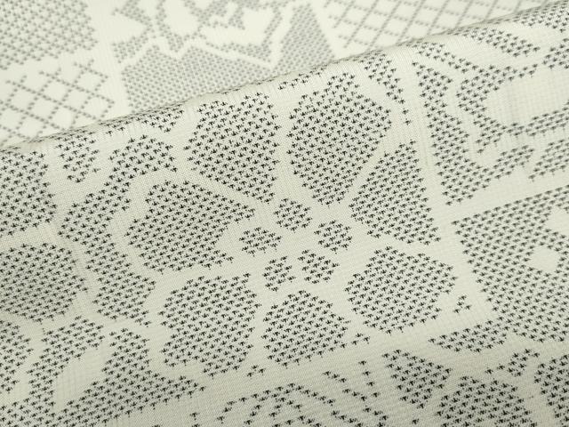 平和屋着物●本場大島紬 白大島 9マルキ 変わり格子草花文 正絹 逸品 DABD9104ud