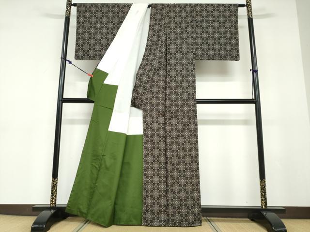 平和屋着物●本場大島紬 7マルキ 幾何学文様 正絹 逸品 DABD9281ud
