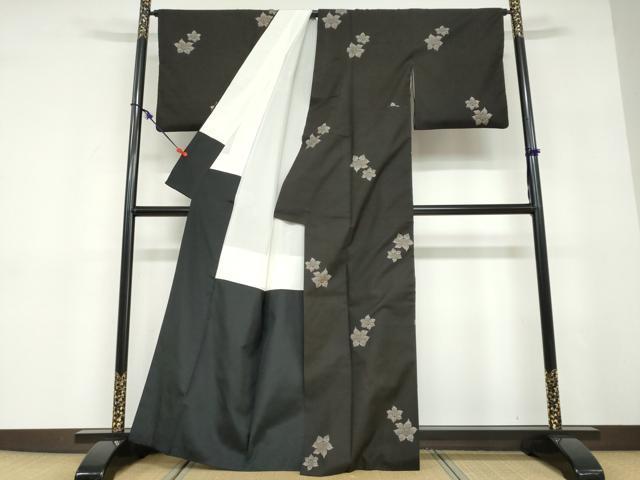 平和屋着物●本場大島紬 9マルキ 地空き 舞花文 正絹 逸品 DABD9398ud