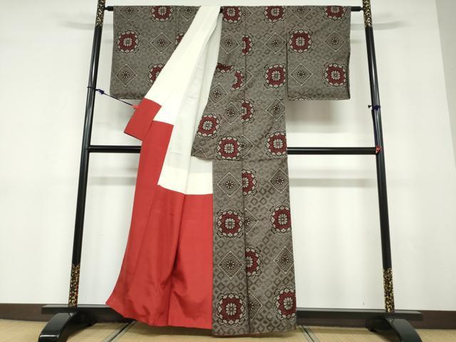平和屋着物●本場大島紬 龍郷絣 花菱文 証紙付き 正絹 逸品 未使用 DABD9435ud