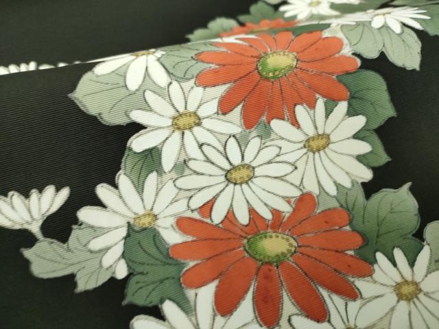 平和屋着物●塩瀬 九寸名古屋帯 手描き 草花文 黒地 金彩 正絹 逸品 DABE5350ps