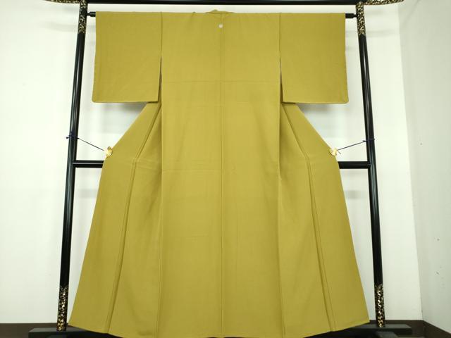 平和屋着物●上質な色無地 皇室献上絹 菜種油色 反端付き 正絹 逸品 未使用 DABE5423ps