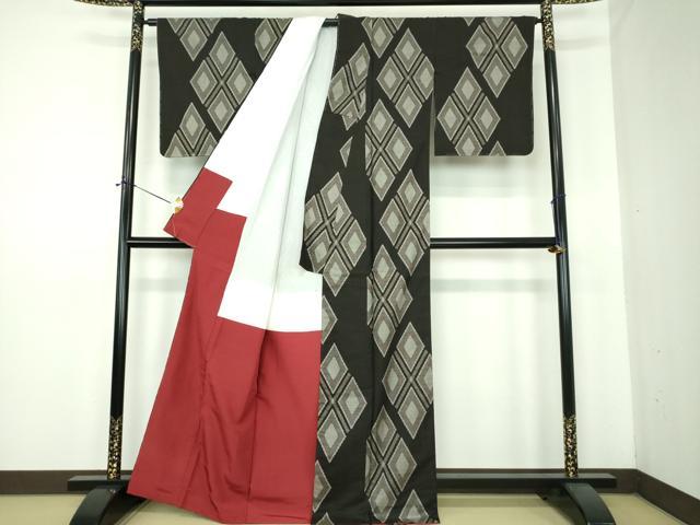 平和屋着物●本場大島紬 7マルキ 菱文 福原紬工場謹製 証紙付き 正絹 逸品 未使用 DABE5676ps